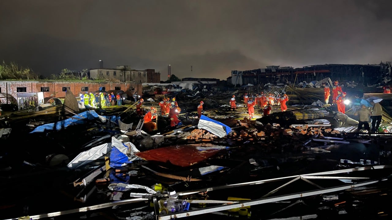 Tornado di China Tewaskan 8 Orang, 1 Hilang di Tengah Banjir